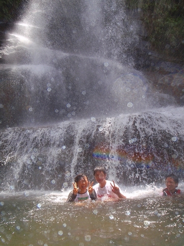 ナーラの滝でも虹、虹！